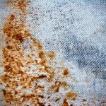 How and how to remove rust stains from clothes: the best means