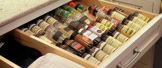 There are many practical ideas for storing spices in the kitchen.