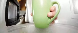 How to heat milk in the microwave - step by step