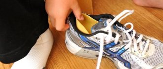 How to reduce your shoe size yourself: tips for different shoes of different materials