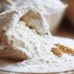 How, in what and where to store flour at home to prevent bugs