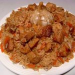Steamed rice pilaf with pork