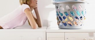 Почему стиральная машина пачкает белье серыми пятнами: способы устранения