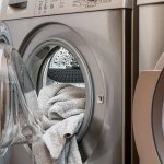 correct loading of laundry into the washing machine